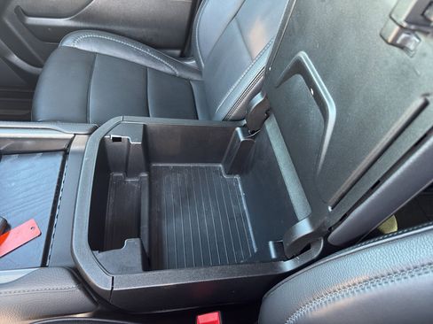 Used 2023 GMC Yukon Denali image 28