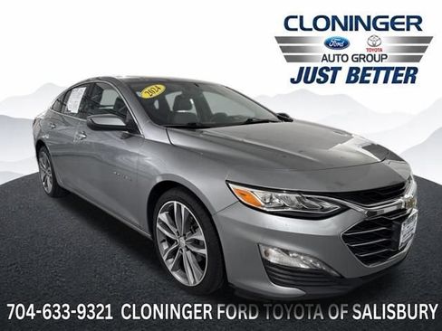 Used 2024 Chevrolet Malibu LT FWD image 1