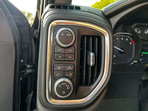 Used 2020 GMC Sierra 1500 Elevation image 17