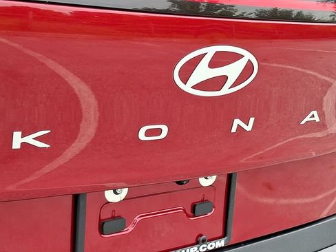 Used 2024 Hyundai Kona SEL AWD/4WD image 29