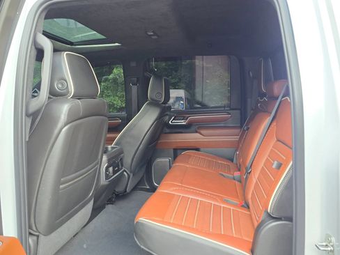 Used 2024 GMC Sierra 2500 Denali Ultimate w/ Max Trailering Package AWD/4WD image 31