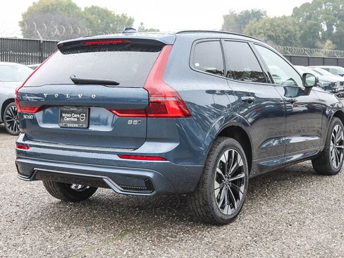 New 2026 Volvo XC60 B5 Plus w/ Climate Package PRO image 6