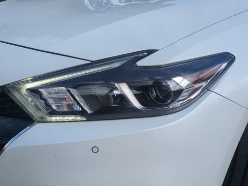 Used 2018 Nissan Maxima Platinum image 6