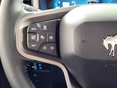 New 2026 Ford Bronco Badlands AWD/4WD image 18