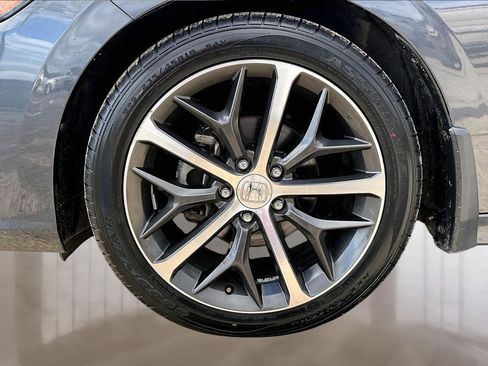 Used 2022 Honda Civic Touring image 8