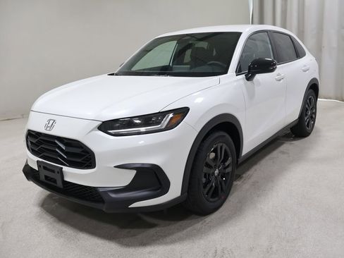 New 2026 Honda HR-V Sport image 3