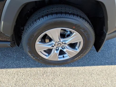 New 2025 Toyota RAV4 XLE image 8