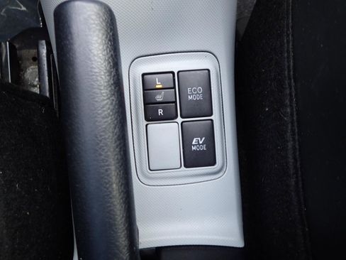Used 2012 Toyota Prius C Four FWD image 18