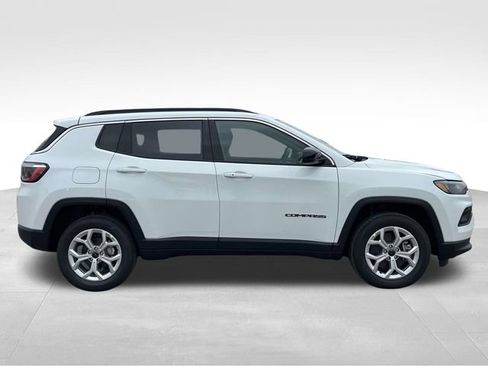New 2026 Jeep Compass Latitude image 8