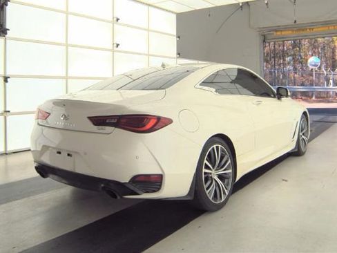 Used 2017 INFINITI Q60 w/ Premium Plus Package 2.0T image 5