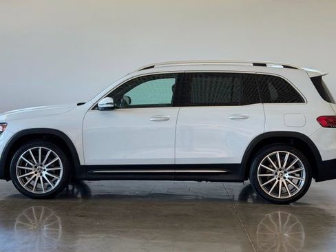Used 2020 Mercedes-Benz GLB 250 w/ AMG Line image 4