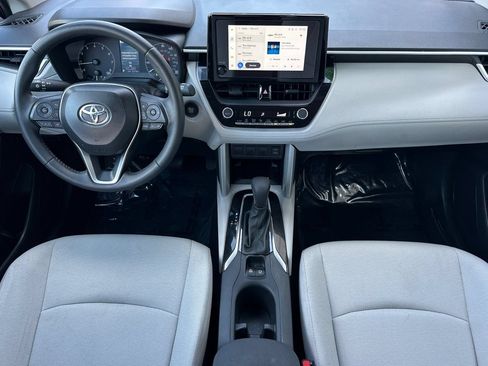 Used 2025 Toyota Corolla Cross LE AWD/4WD image 13