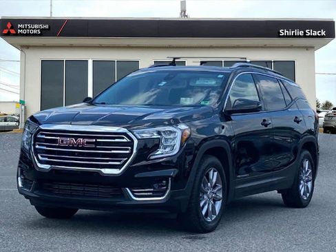 Used 2022 GMC Terrain SLT w/ Infotainment Package II image 1