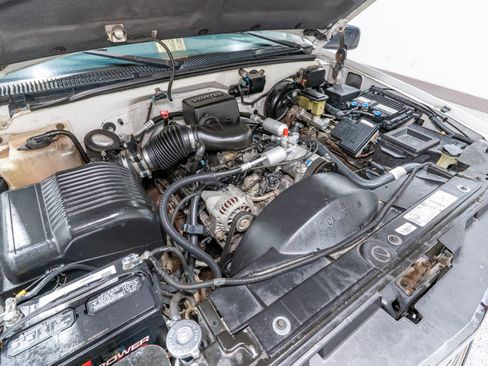 Used 1997 Chevrolet Silverado 1500 4x4 Extended Cab w/ Preferred Equipment Group 2 image 25