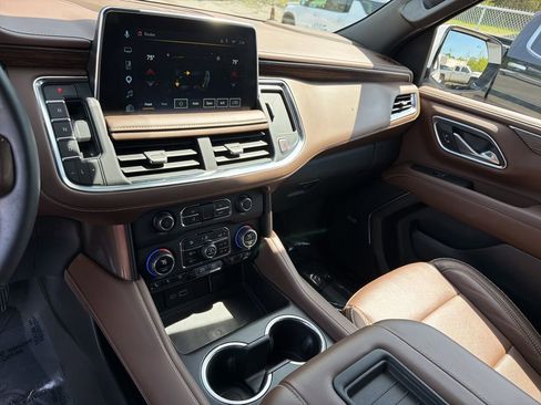 Used 2023 Chevrolet Tahoe High Country image 18