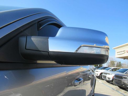 Used 2019 RAM 1500 Laramie image 14