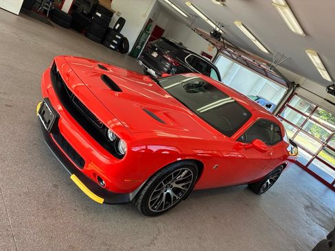 Used 2021 Dodge Challenger R/T Scat Pack w/ Dynamics Package RWD image 4