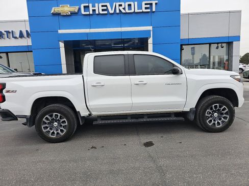 Used 2023 Chevrolet Colorado Z71 w/ Advanced Trailering Package image 2