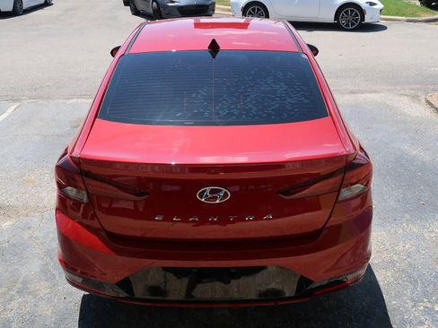 Used 2019 Hyundai Elantra SEL image 11