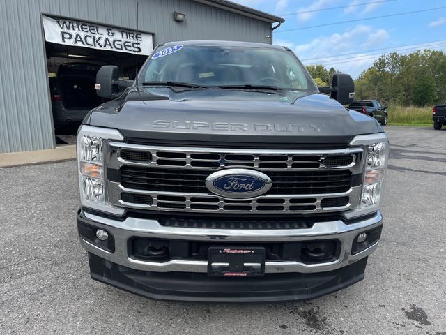 Used 2025 Ford F250 XLT AWD/4WD image 2