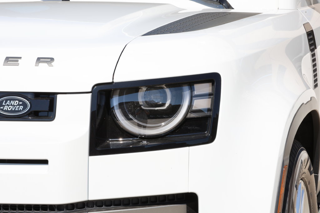 New 2026 Land Rover Defender 110 S AWD/4WD image 5