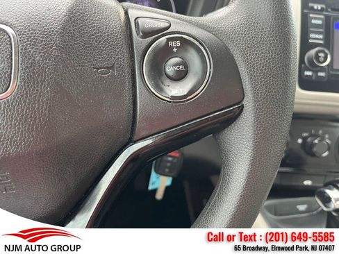 Used 2017 Honda HR-V LX image 24