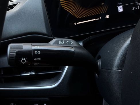 Used 2025 Kia K4 FWD image 40