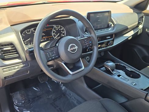 Used 2023 Nissan Rogue SV FWD image 15