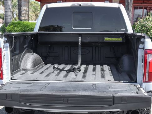 Used 2025 Ford F150 Raptor AWD/4WD image 9
