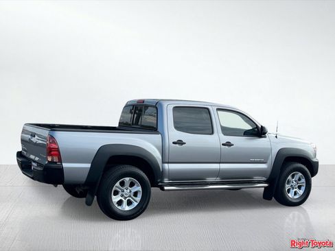 Used 2015 Toyota Tacoma PreRunner w/ Convenience Package RWD image 5