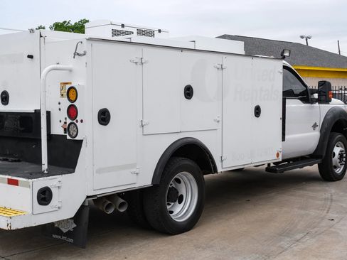 Used 2015 Ford F550 4x4 Regular Cab Super Duty image 9