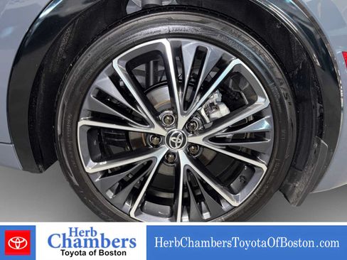 Used 2025 Toyota Prius XLE AWD/4WD image 19