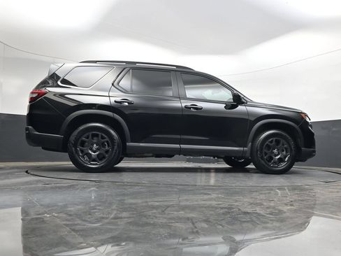Certified 2023 Honda Pilot TrailSport image 38