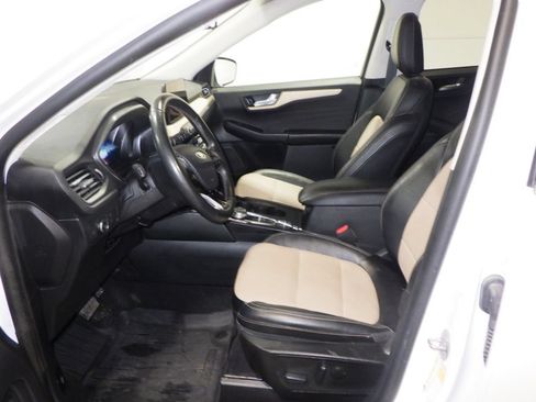 Used 2022 Ford Escape Titanium w/ Titanium Elite Package AWD/4WD image 8