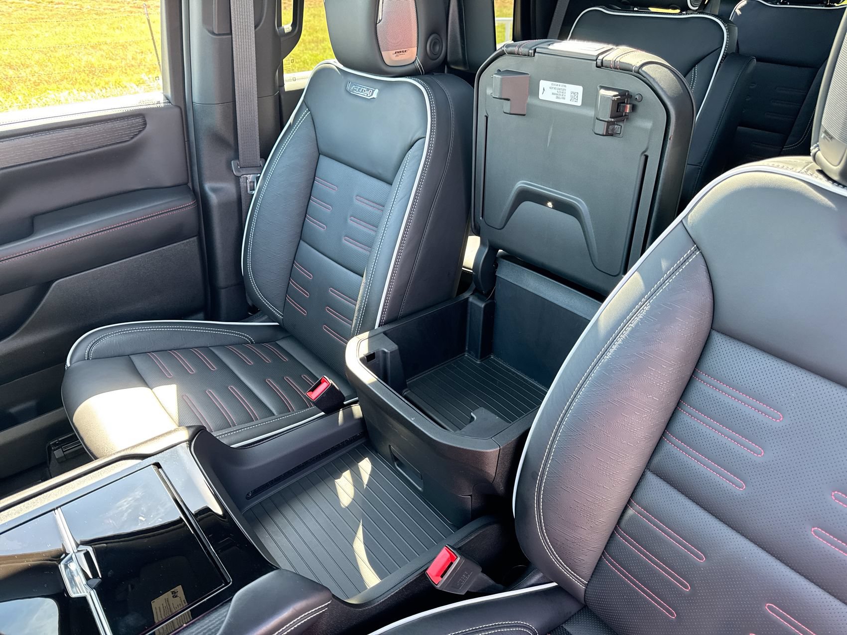 Used 2026 GMC Yukon AT4 Ultimate AWD/4WD image 24