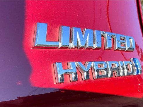 Used 2021 Toyota Sienna Limited image 10