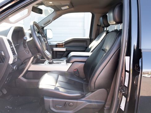 Used 2019 Ford F150 Lariat w/ Equipment Group 502A Luxury AWD/4WD image 12