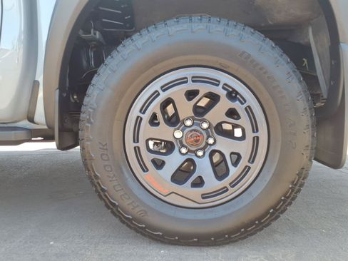 Used 2026 Nissan Frontier PRO-4X w/ Pro-4x Convenience Package AWD/4WD image 9