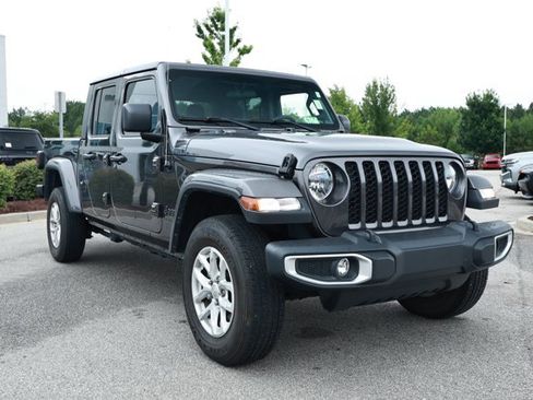Used 2023 Jeep Gladiator Sport AWD/4WD image 3