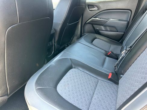 Used 2018 Chevrolet Colorado Z71 RWD image 22