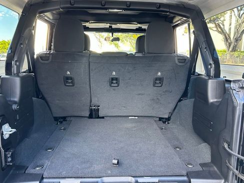 Certified 2022 Jeep Wrangler Unlimited Sport image 46