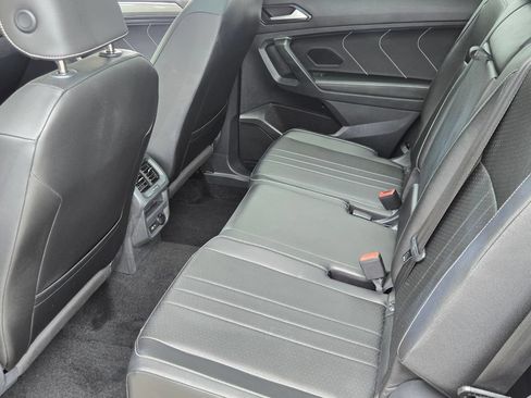 Certified 2023 Volkswagen Tiguan SE R-Line FWD image 11