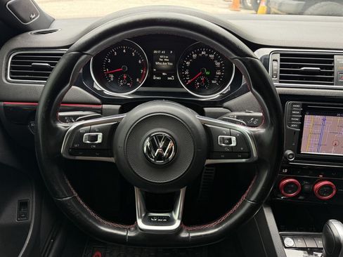 Used 2018 Volkswagen Jetta GLI FWD image 18