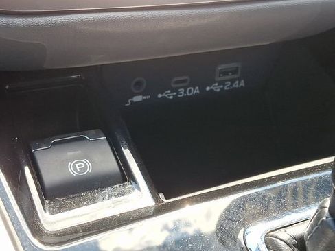 Used 2024 Subaru Legacy Premium AWD/4WD image 21
