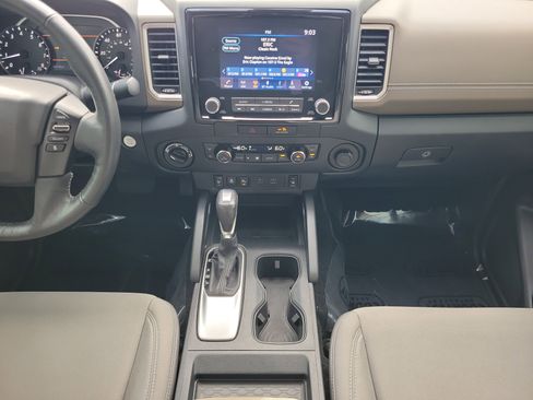 Certified 2022 Nissan Frontier SV image 18