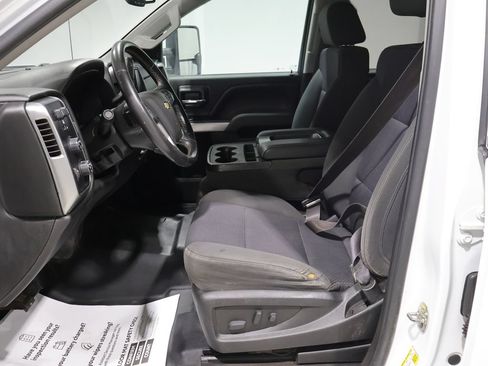 Used 2017 Chevrolet Silverado 1500 LT w/ LT Fleet Convenience Package AWD/4WD image 11