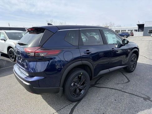 New 2026 Nissan Rogue SV w/ Cold Weather Package AWD/4WD image 4