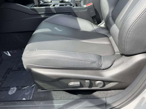 Certified 2026 Subaru Outback Premium AWD/4WD image 17
