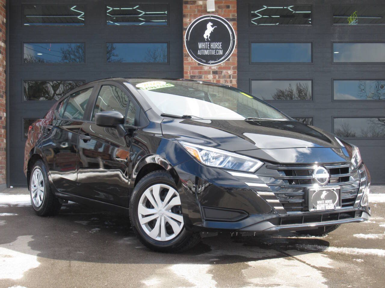 Used 2024 Nissan Versa S w/ Trunk Package FWD image 1