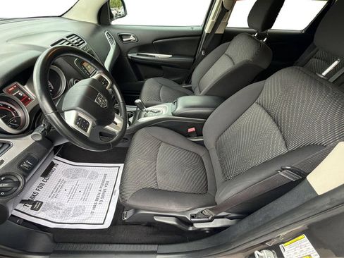 Used 2016 Dodge Journey SE w/ Flexible Seating Group FWD image 9